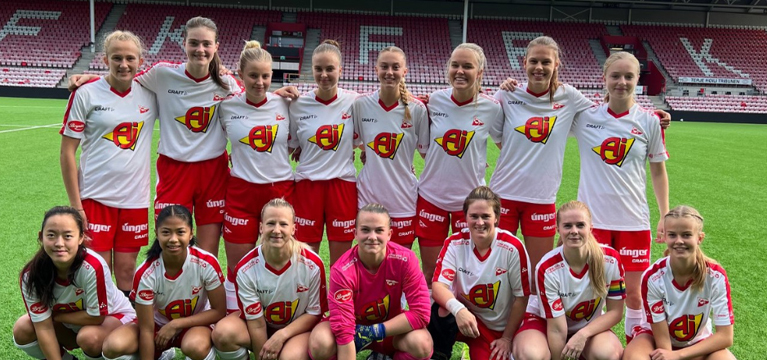 Vi heier på FFKs kvinnelag!